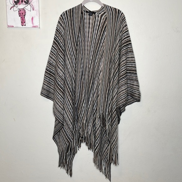 Cejon fringed topper/ shawl /scarf /cape /wrap one size - Picture 2 of 6